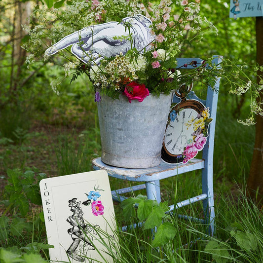 Alice in Wonderland Party Props | EnFete Party