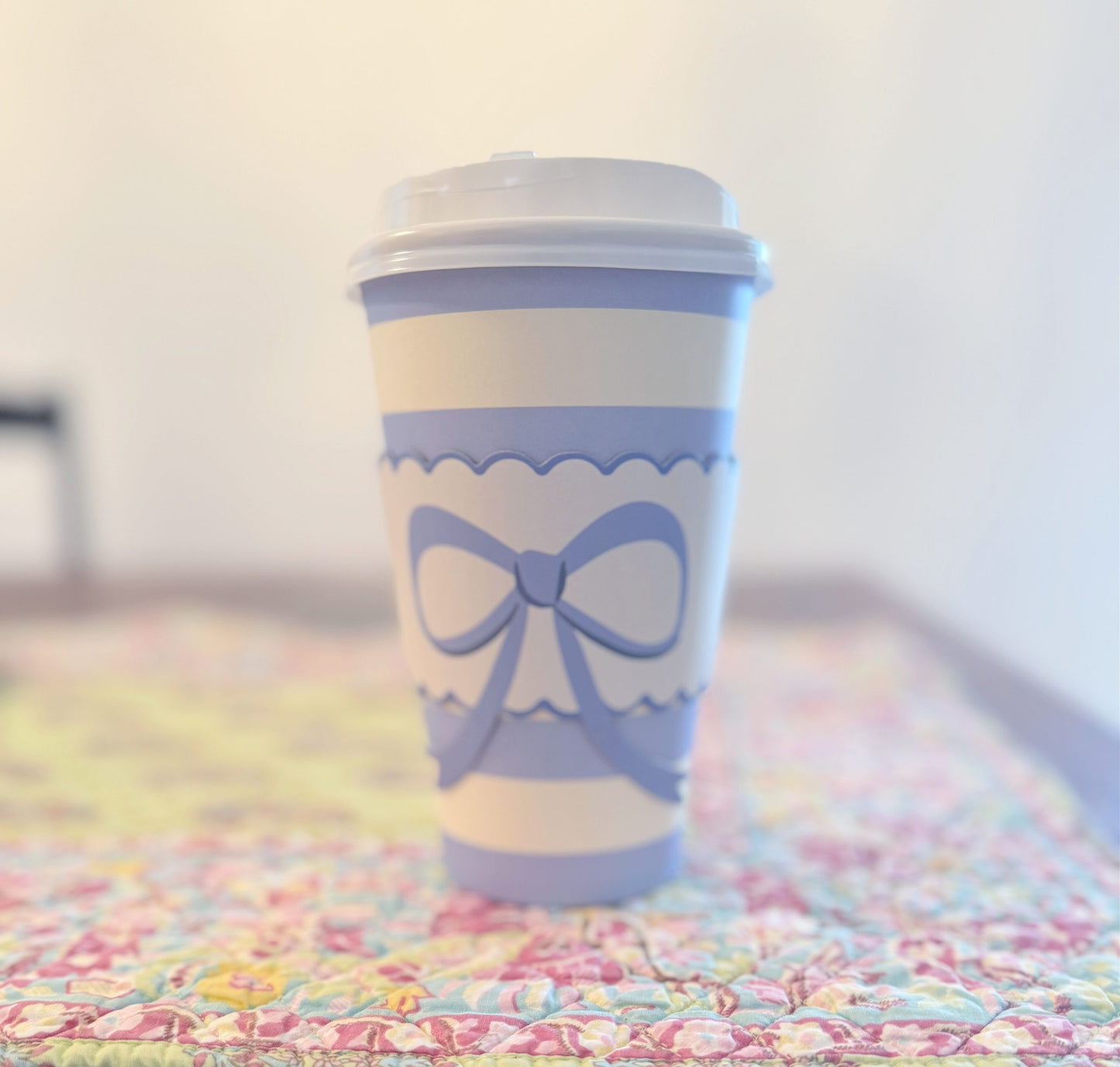 Blue Bow and Scallop Ribbon Paper Coffee Cups, Lids and Tops