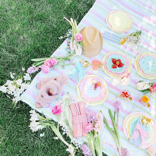 Blush Scalloped Paper Luncheon Plates | EnFete Party