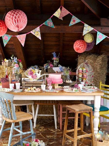 Tea Party Bunting | EnFete Party
