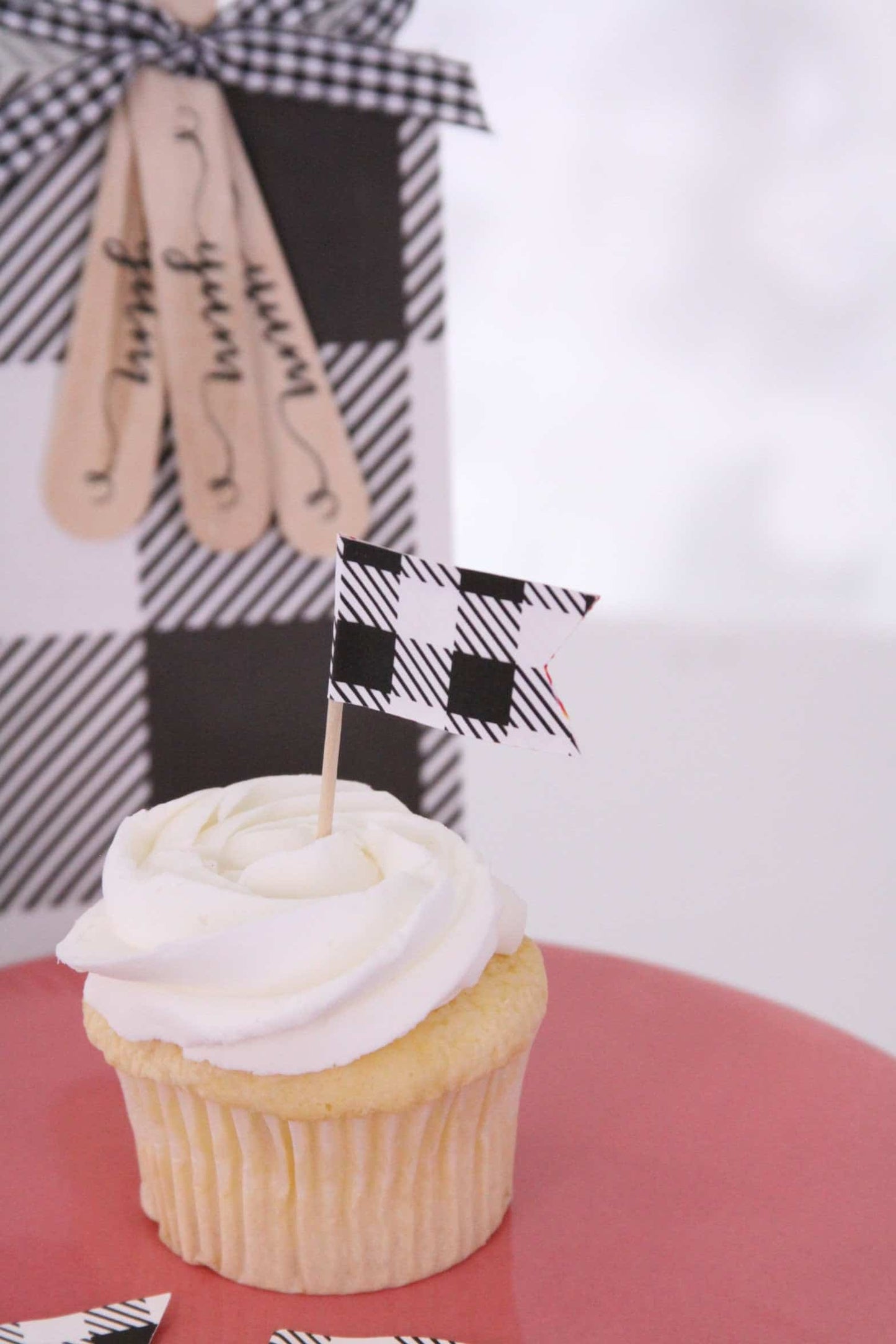 I Do BBQ Cupcake Topper, Black and White Buffalo Check