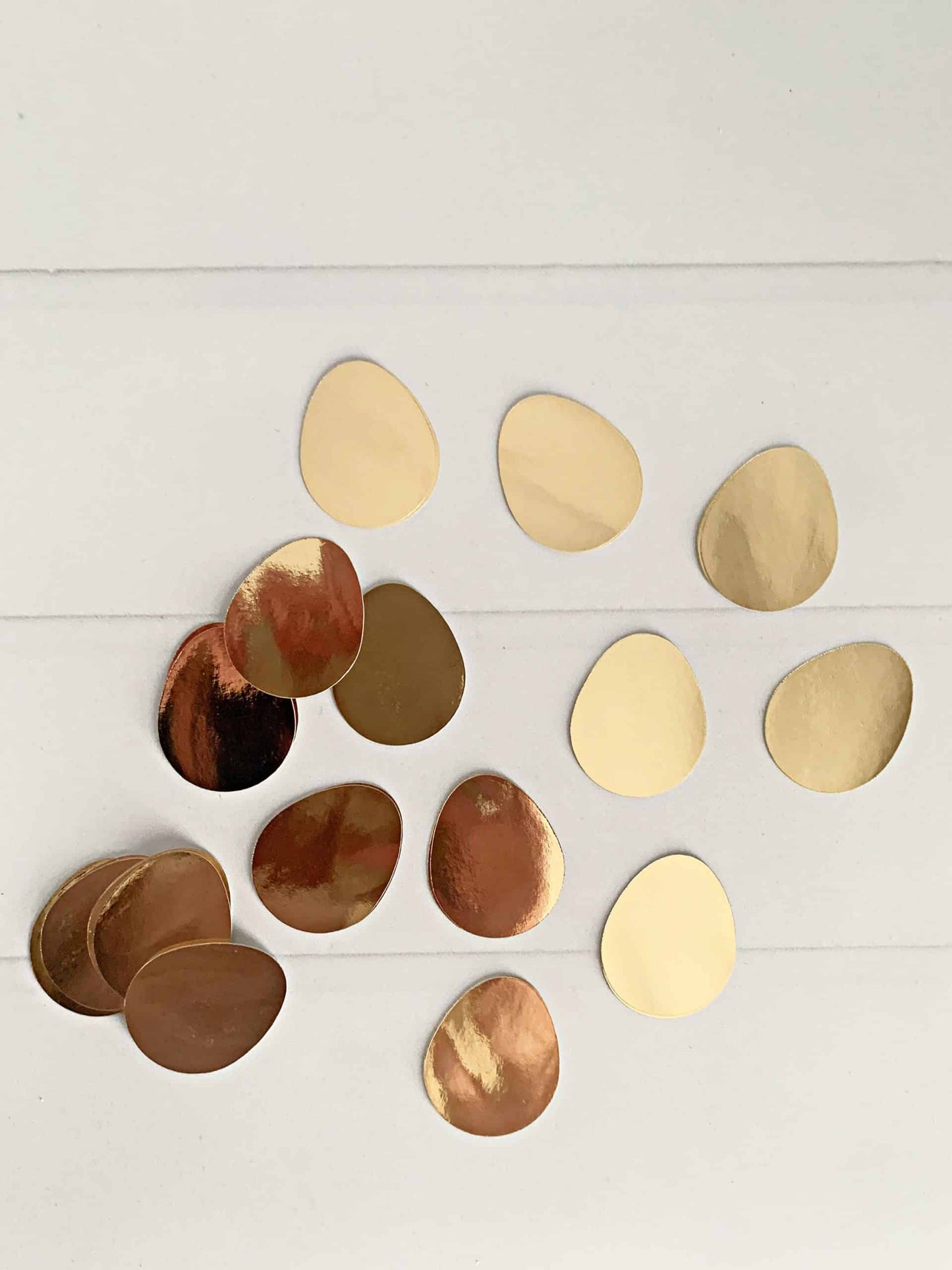 Gold Egg Confetti