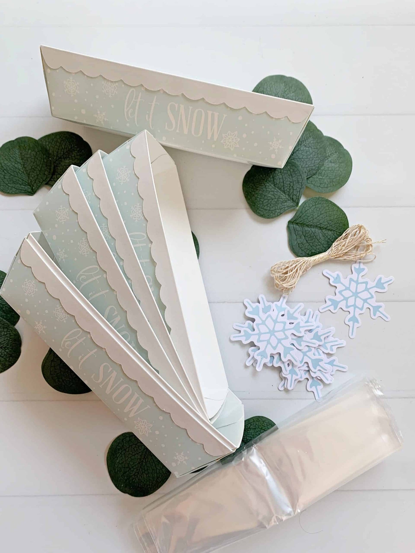 Let It Snow Paper Loaf Pan Set