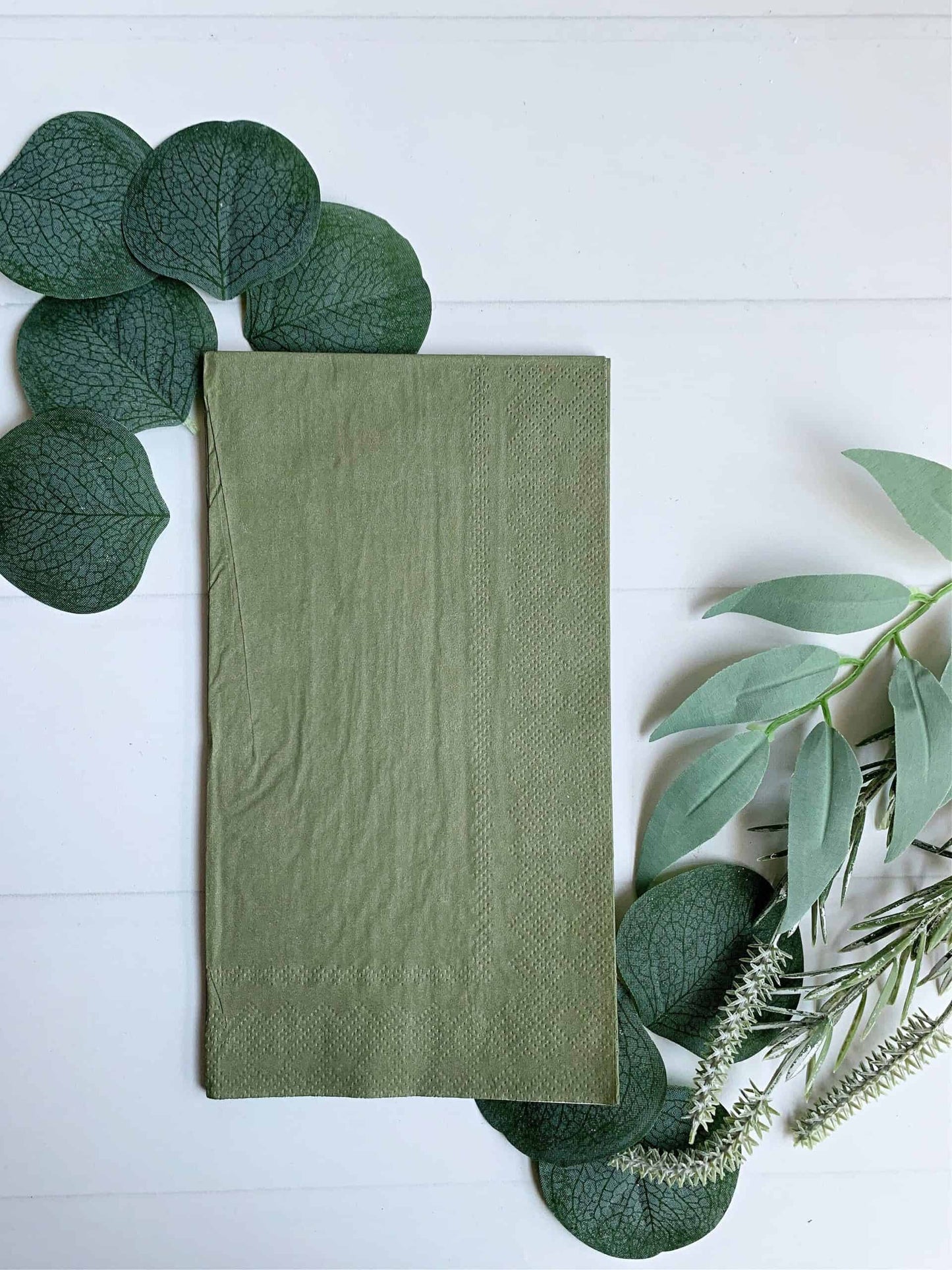 Elevate your dining experience with these beautiful Olive Green Paper Dinner Napkins! Made from high-quality paper and designed with a plain style, these napkins feature a gorgeous olive green color that adds a touch of sophistication to your table setting.