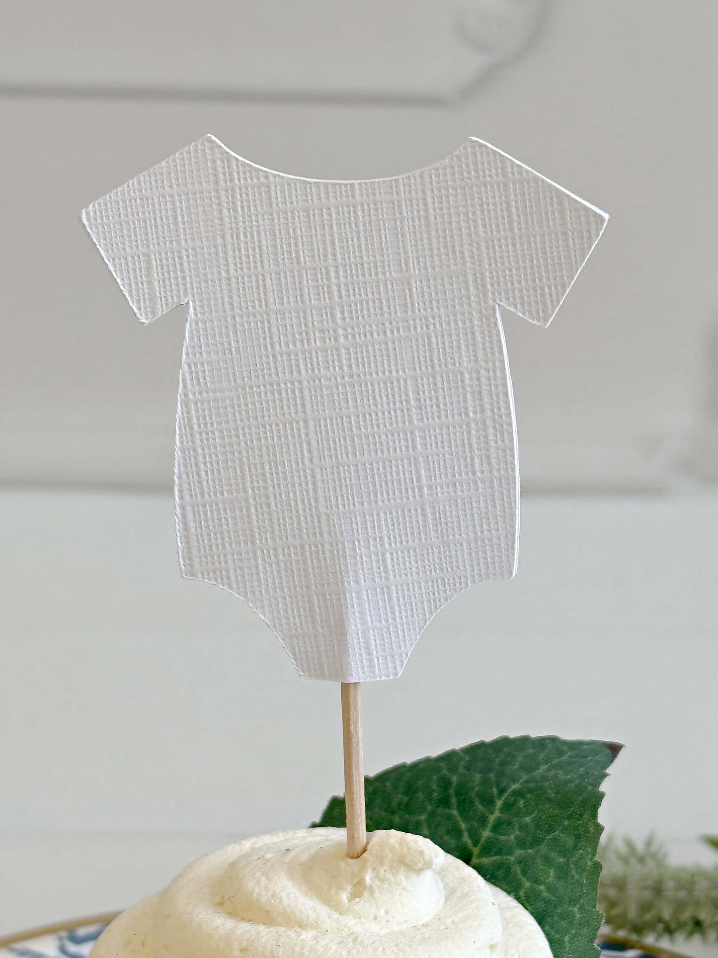 White Set of 12 Onesie Toppers