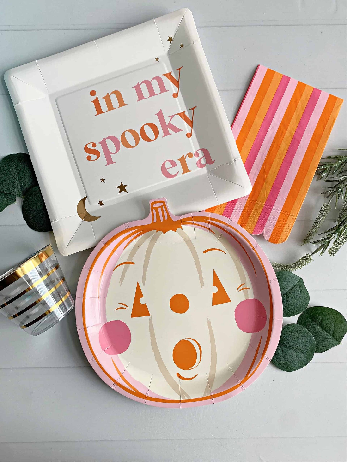 Vintage Pumpkin Face Paper Plates - Hot Pink & Orange