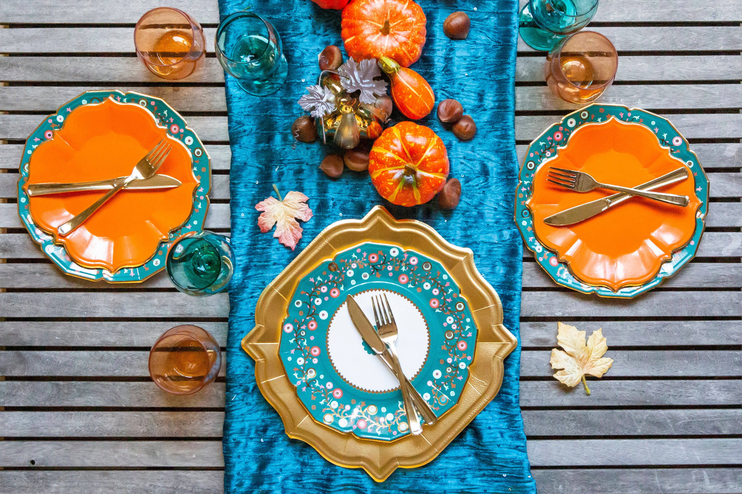 Matte Gold Charger Plates, Paper | EnFete Party