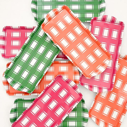 Green Plaid Gingham Melamine Party Tray – 15.25" Reusable Serving Tray for Appetizers | EnFete Party