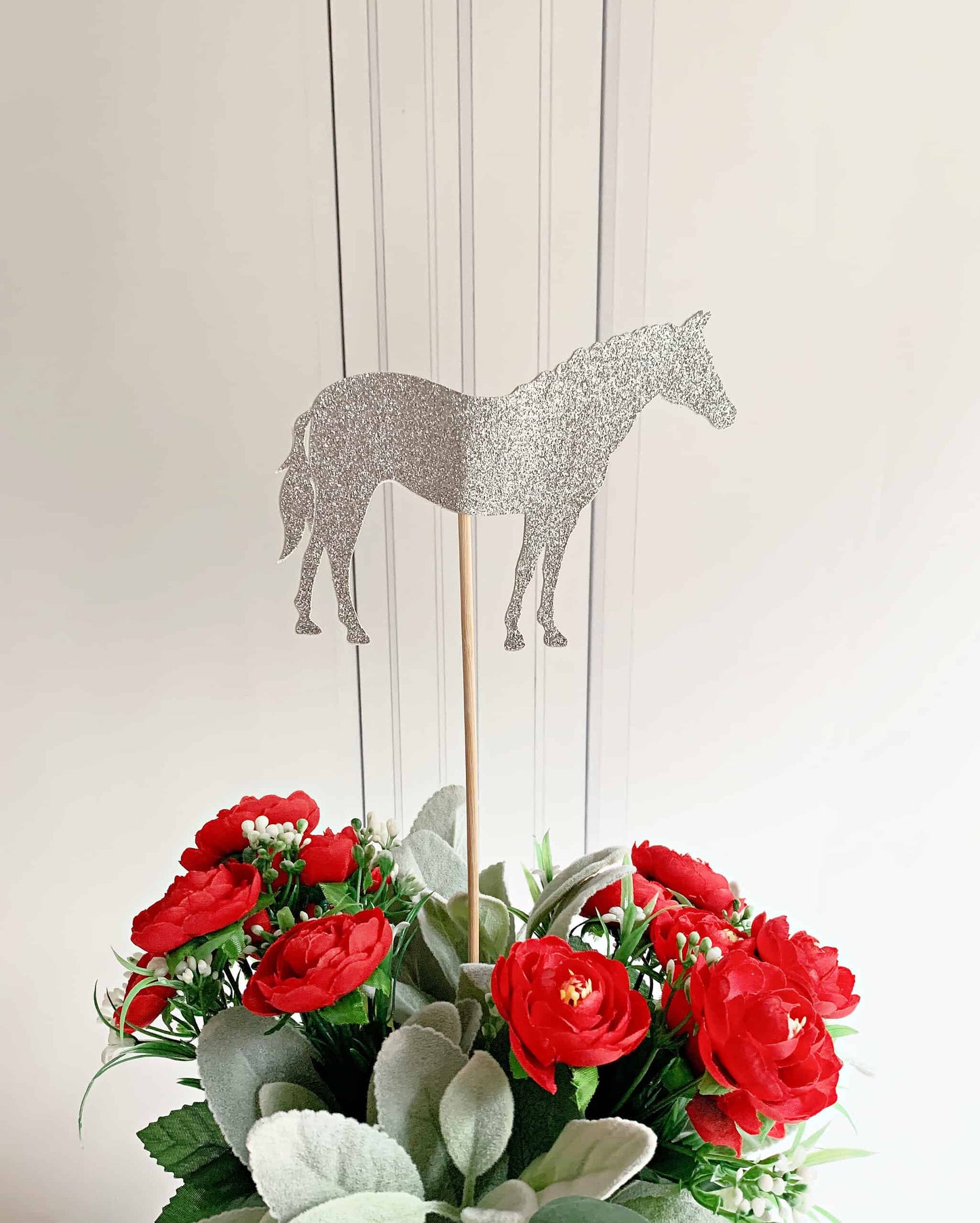 Silver Horse Centerpiece Pick