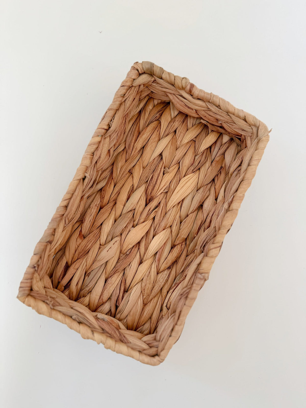 Seagrass Woven Dinner Napkin Caddy | EnFete Party