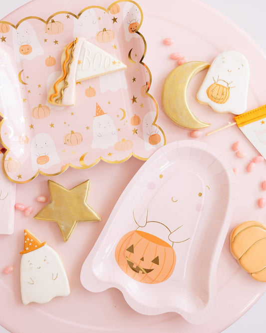 Trick Or Treating Cute Ghost Paper Plates | EnFete Party