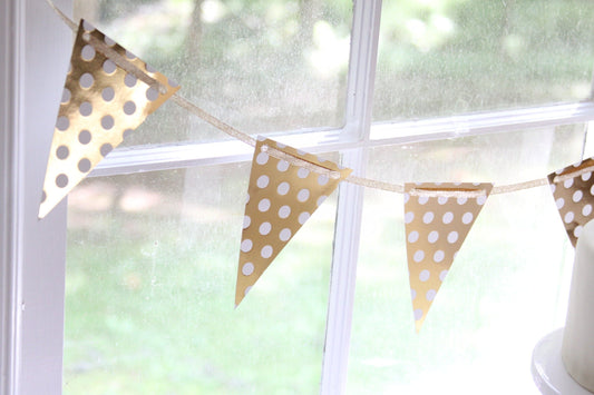 Gold Polka Dot Banner | EnFete Party