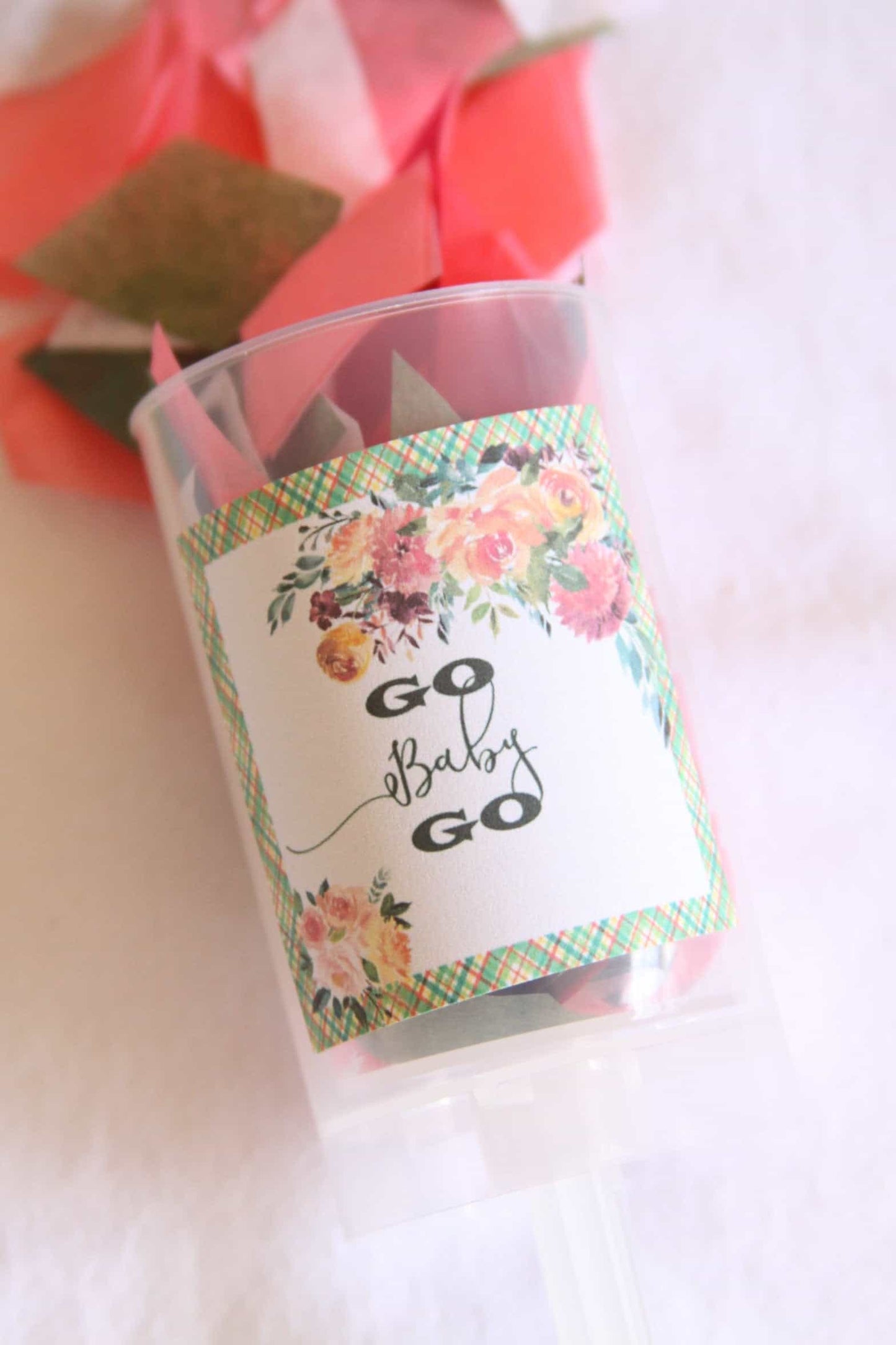 Kentucky Derby Confetti Pop Favors