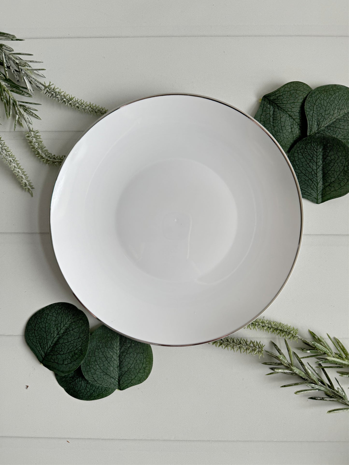 White with Silver Dessert Plates - Plastic