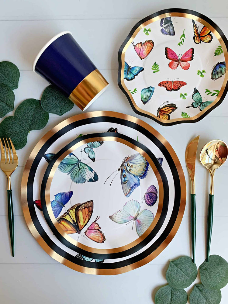 Butterfly birthday party supplies are a fun and whimsical way to celebrate a special day. From decorations to tableware, there are many options available to create a butterfly-themed party that will delight guests of all ages. In this article, we'll explo