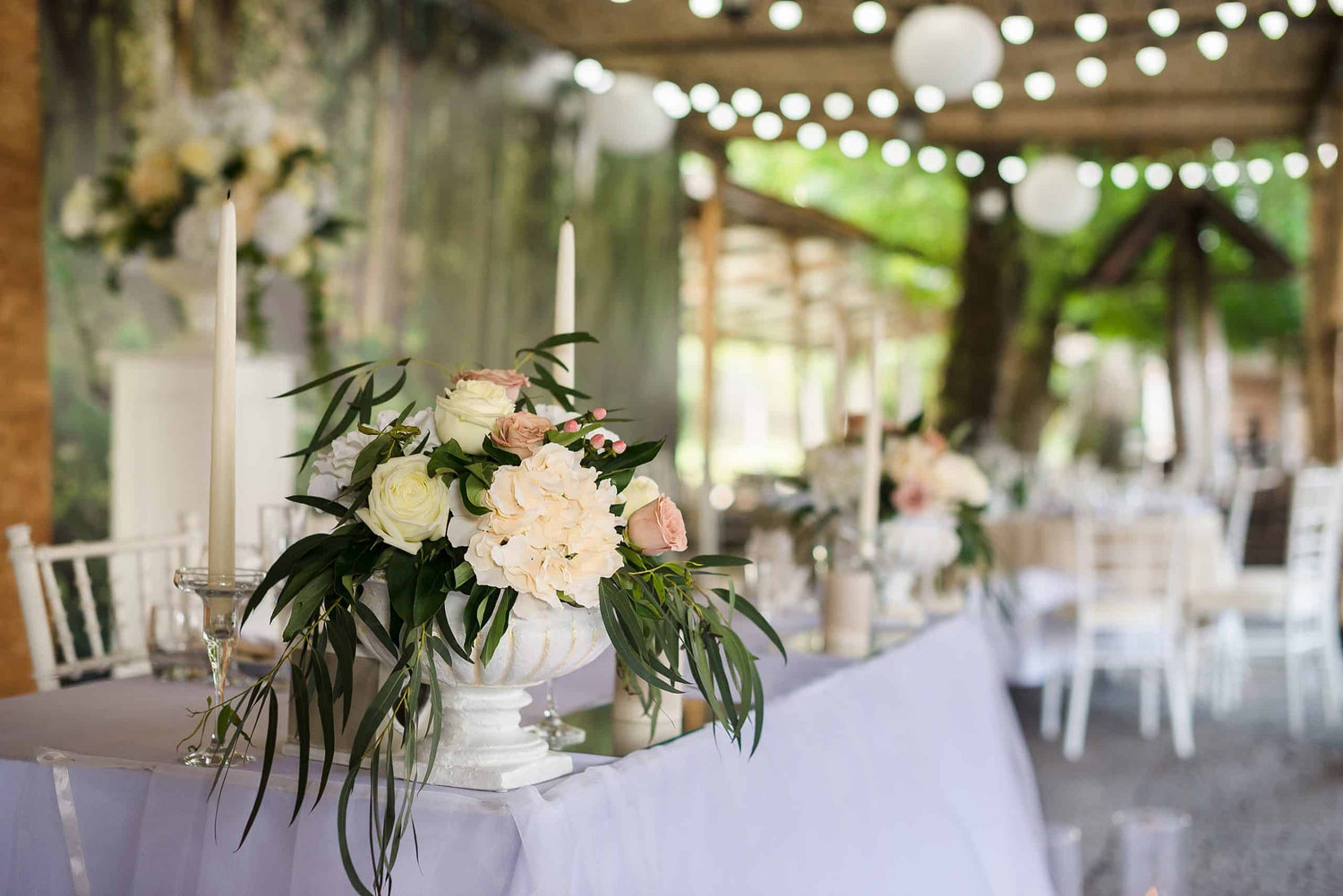 Shop our rose gold wedding and backyard wedding party supplies: convenient tableware, linens, outdoor games & decorations. Celebrate family style & DIY.