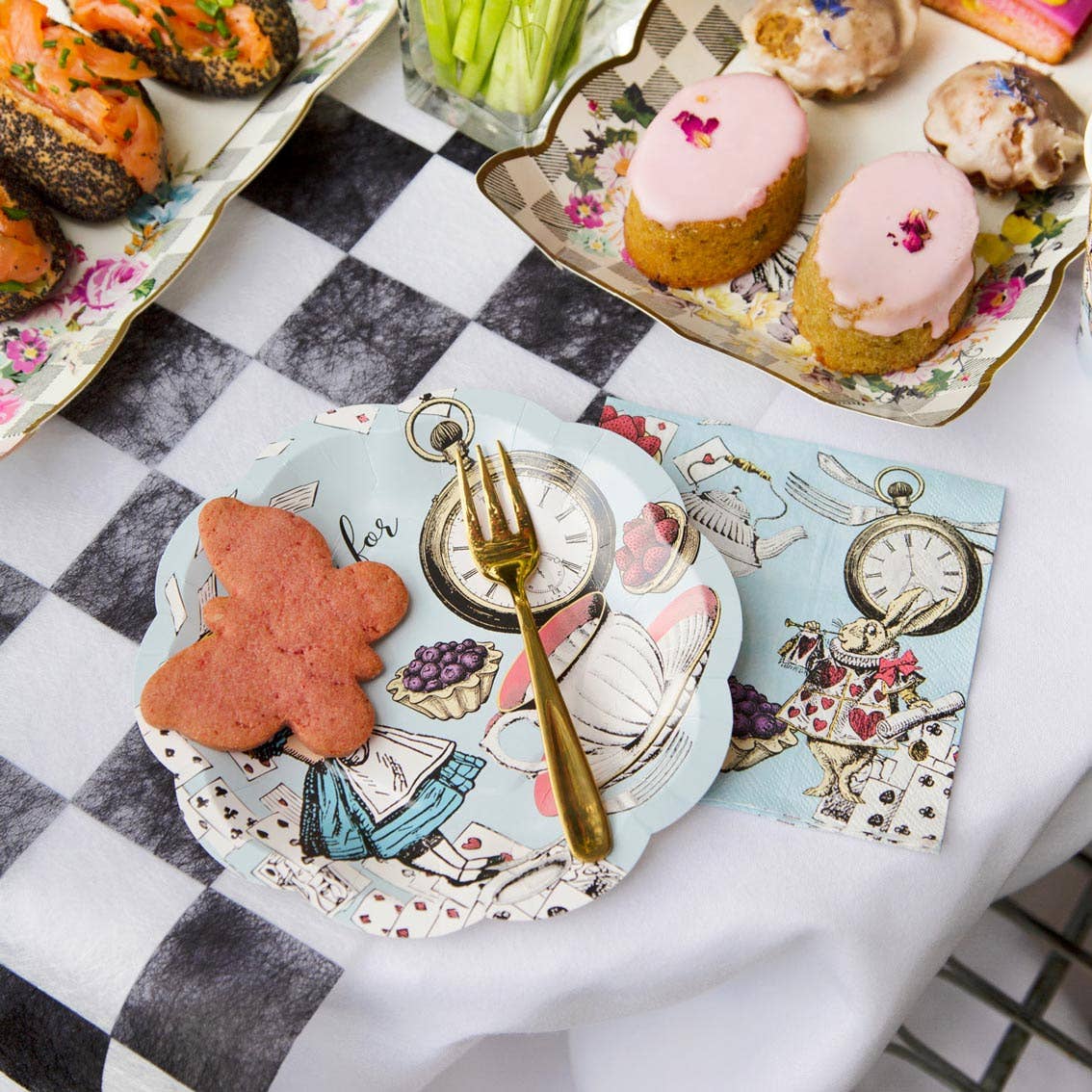 Alice in Wonderland Paper Plates