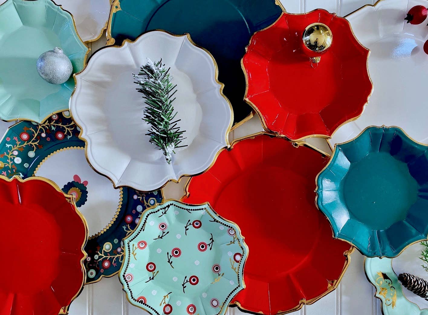 Red Scalloped Dessert Plates