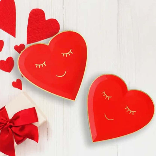 Red Heart Paper Plates