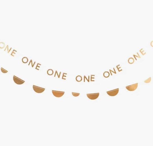 Elegant 'One' party banner set with gold foil letters and half-circle design. Perfect for first birthdays, anniversaries and more. #OneBanner #GoldFoil #PartyDecorations