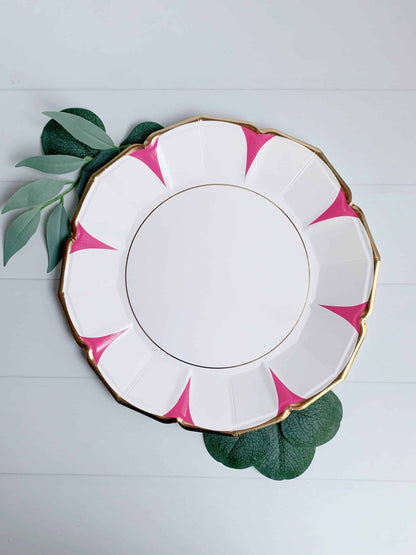 Daisy Scalloped Dinner Plates