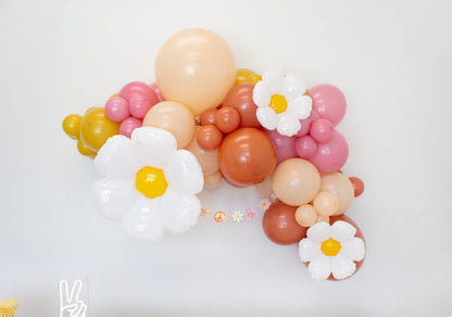 Baby in Bloom - Groovy Daisy Balloons