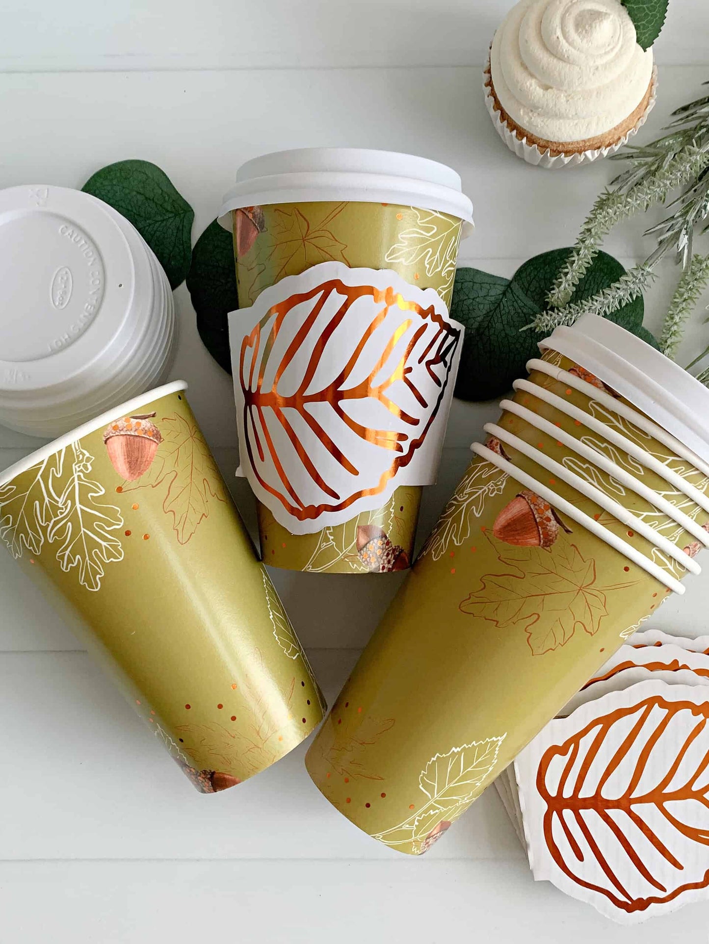 Fall Acorn and Oak Paper Coffee To-Go Cups