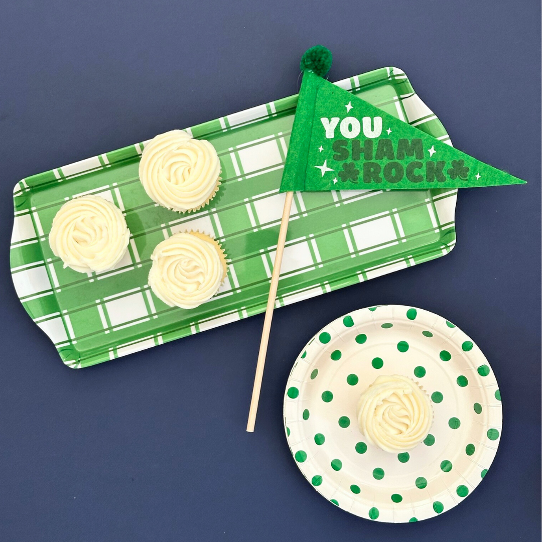 Green Plaid Gingham Melamine Party Tray – 15.25" Reusable Serving Tray for Appetizers