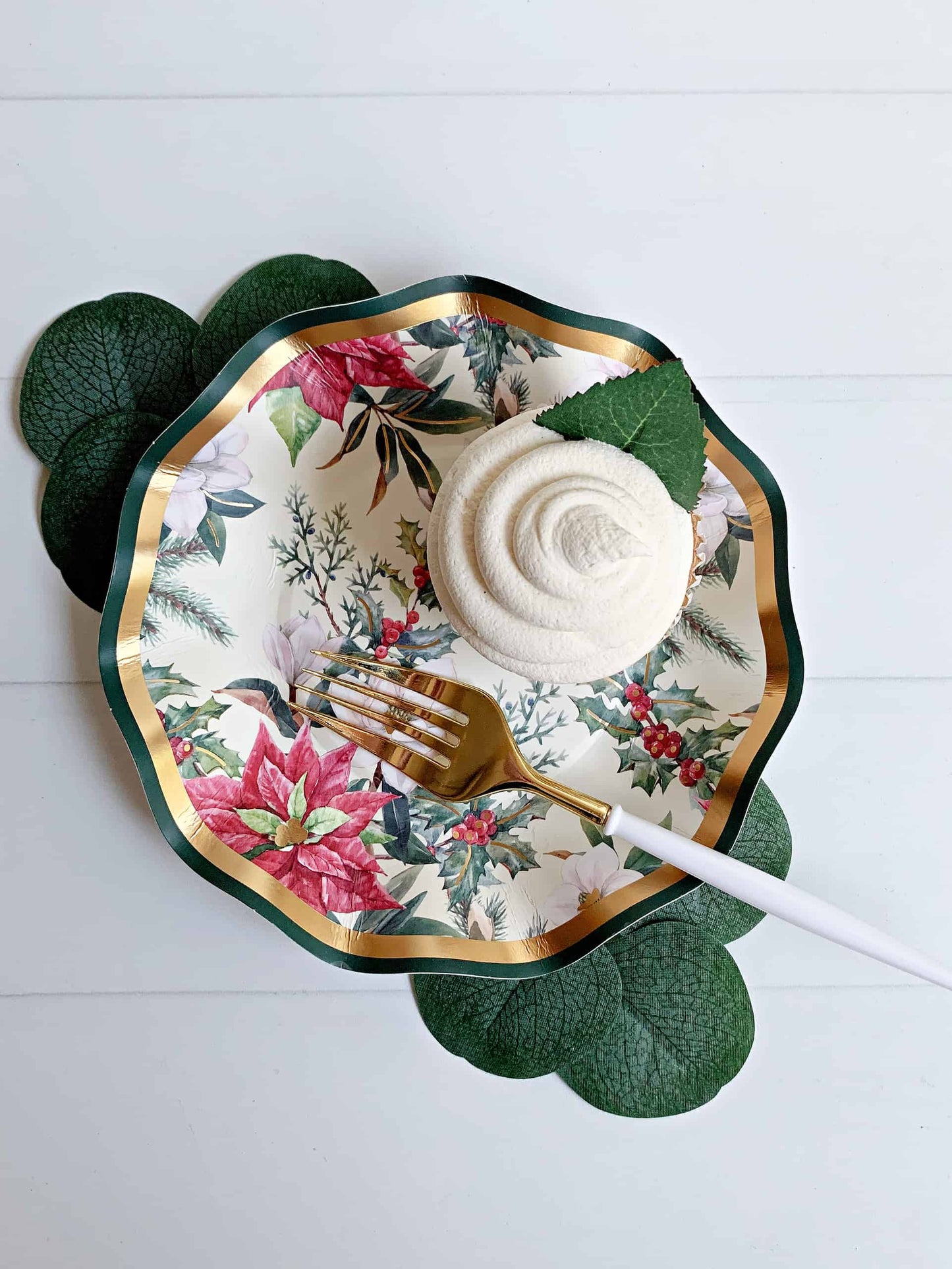 Cream Wavy Appetizer Bowls with Poinsettia & Evergreen - 8 Pack