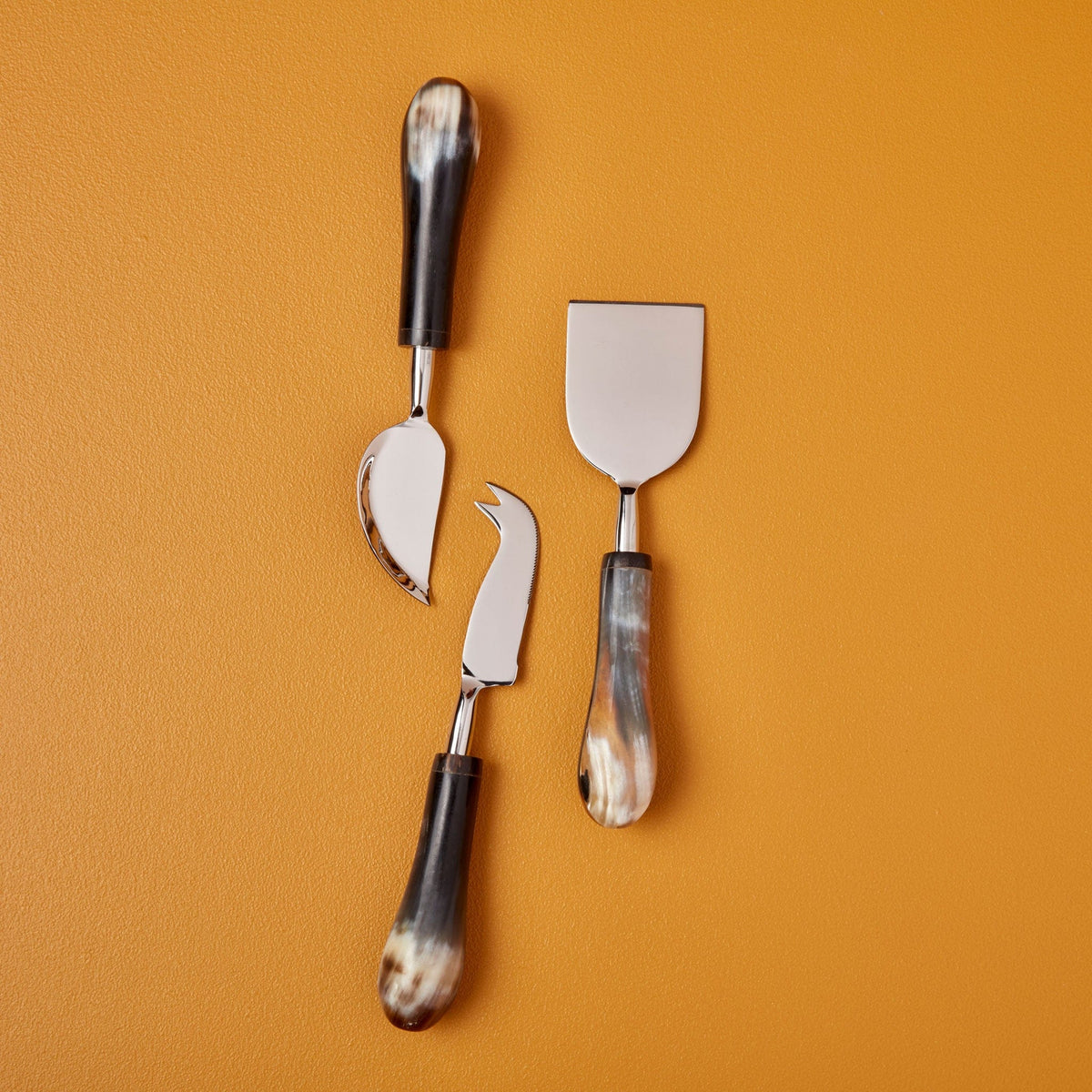 Horn-Paneled Stainless Steel Cheese Serving Set