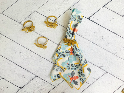Honey Bee Cloth Napkins Set of 4 - Bee Themed Reusable Napkins 100% Cotton