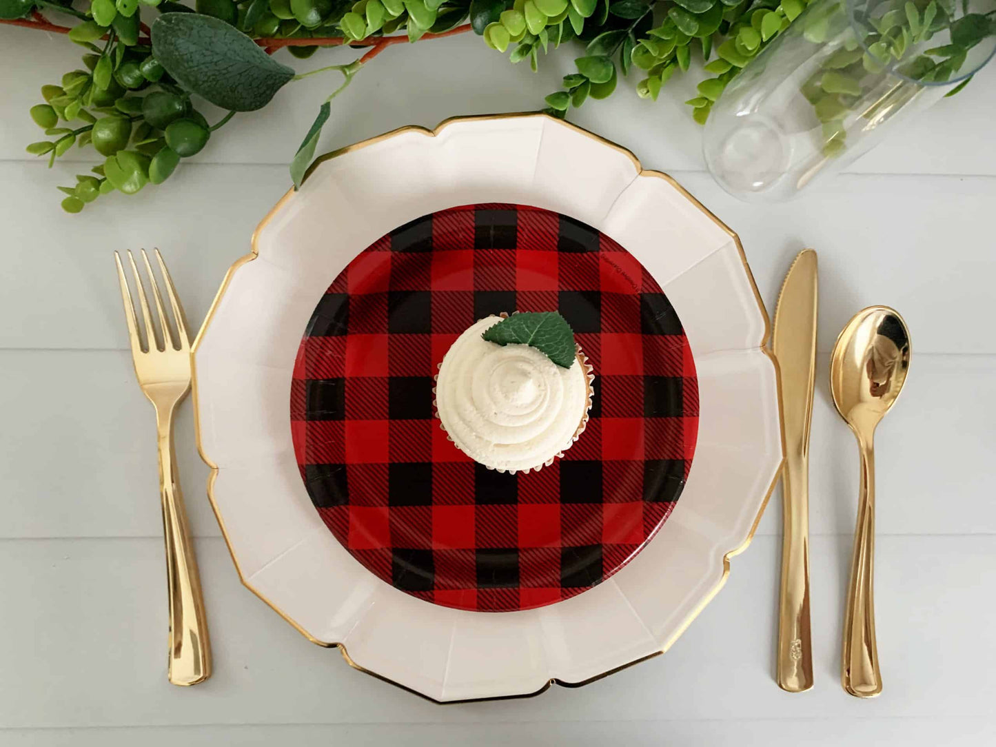 REd and black checked dessert plates