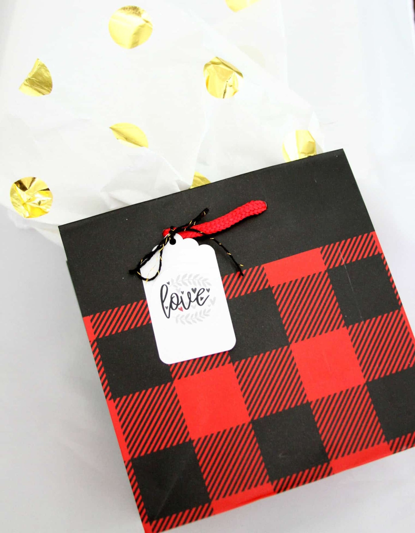 Buffalo Plaid Gift Bag in Red and Black Buffalo Check for Lumberjack Parties, Christmas Wrapping