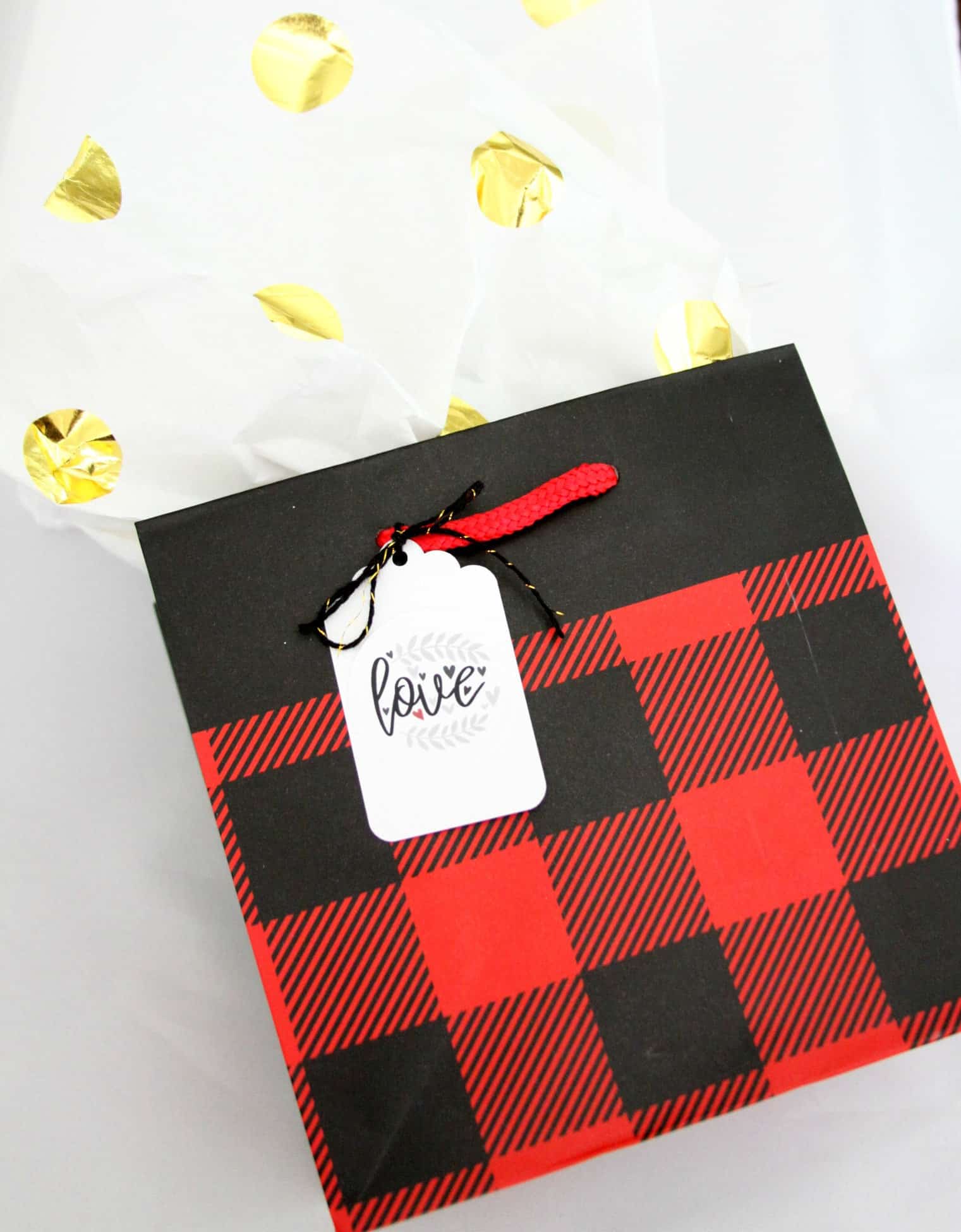 Buffalo Plaid Gift Bag in Red and Black Buffalo Check for Lumberjack Parties, Christmas Wrapping