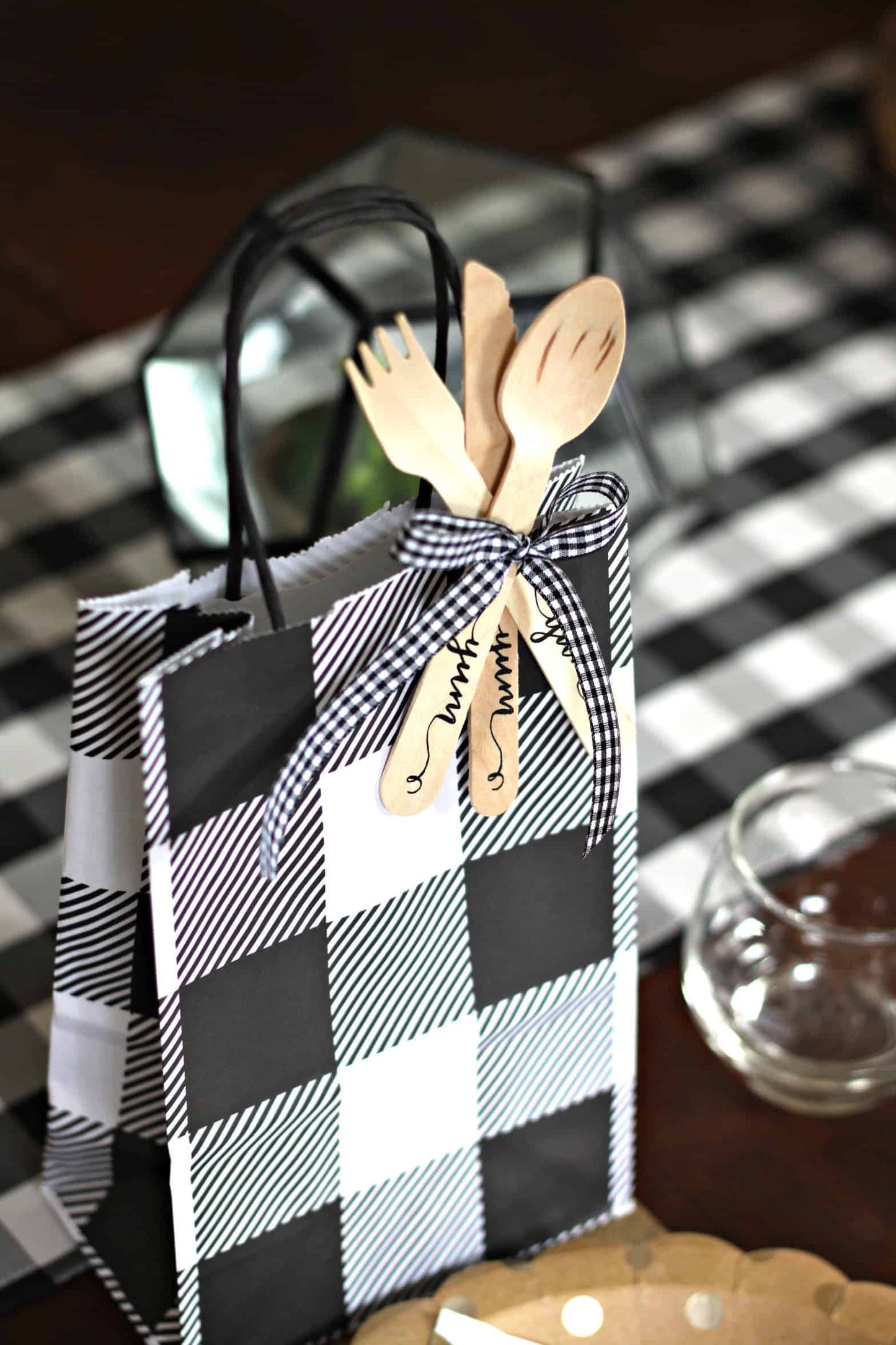 Black and White Buffalo Check gift bags
