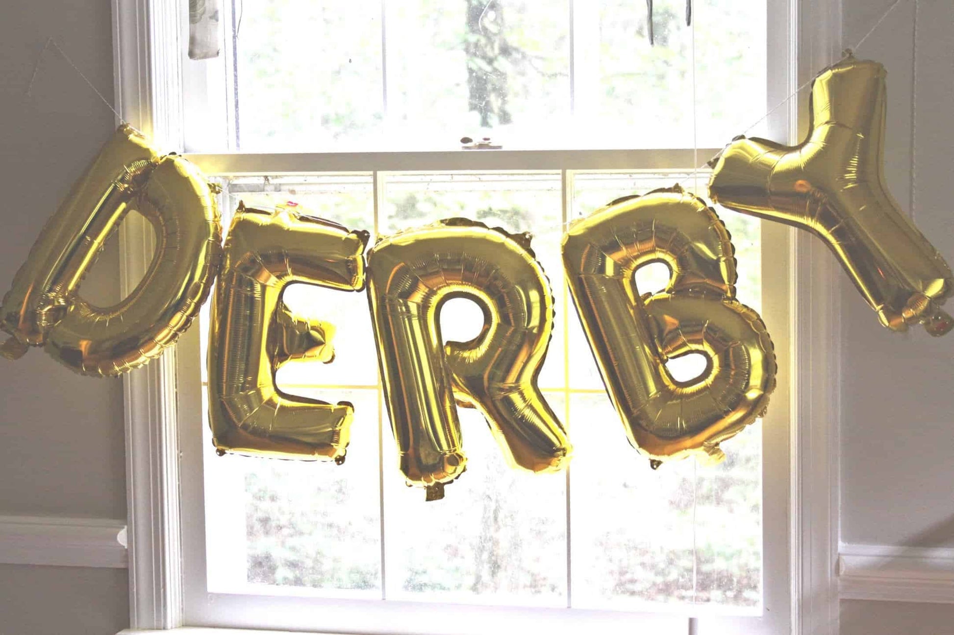 Gold Derby Balloon Set - perfect for a Kentucky Derby Banner