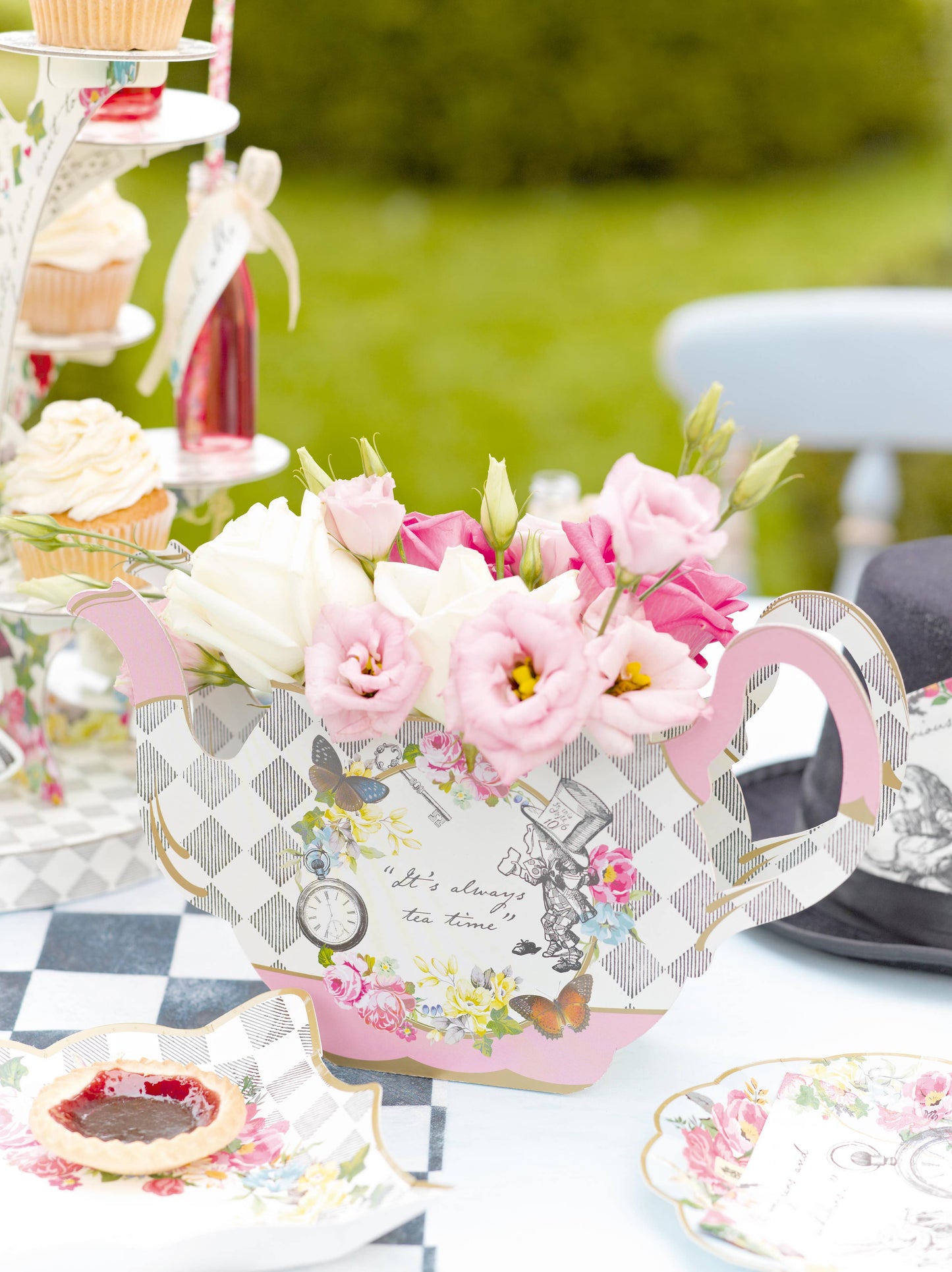 Teapot Vase - Alice in Wonderland