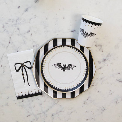 Elegant Halloween Bat Paper Party Cups