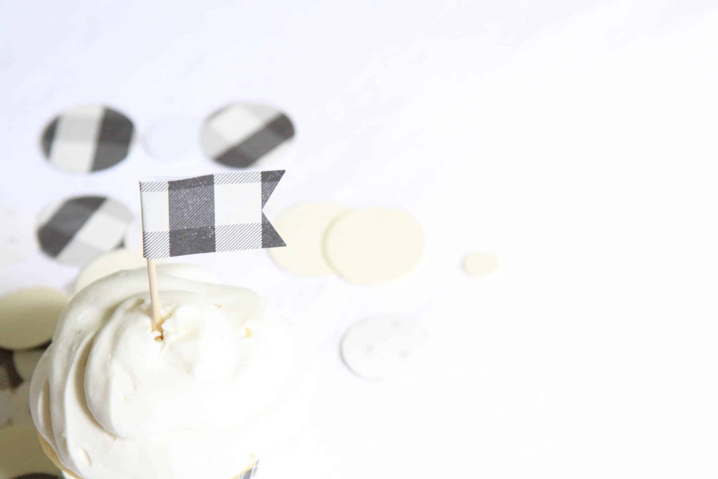 I Do BBQ Confetti - Black and White Check